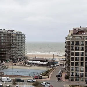 Met Frontaal Zeezicht Appartement