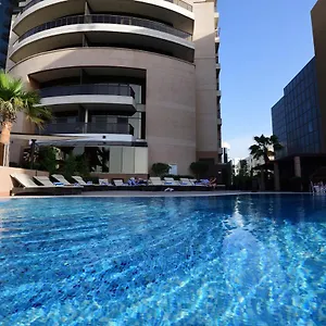 Otel Majestic Retreat Dubai