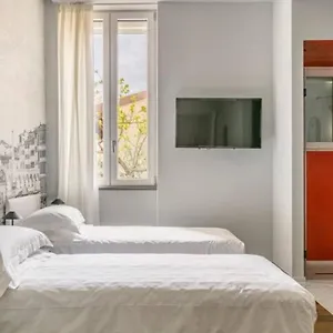 Ecozyhouse , Florence Italy
