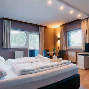 https://the-art-and-sporthotel.ischgl-hotels.net