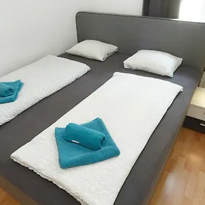 Appartement In Near Schoenbrunn & Westbahnhof - Keyless Check-in, Vienne