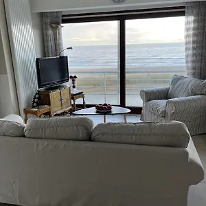 Met Zeezicht En Zicht Op Casino Appartement