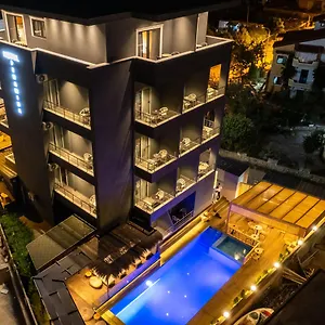 Piramida 4* Ksamil