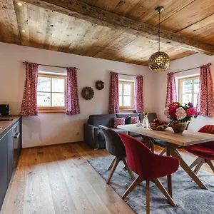 https://appartementhaus-plainstckl.saalbachhinterglemmhotels.com