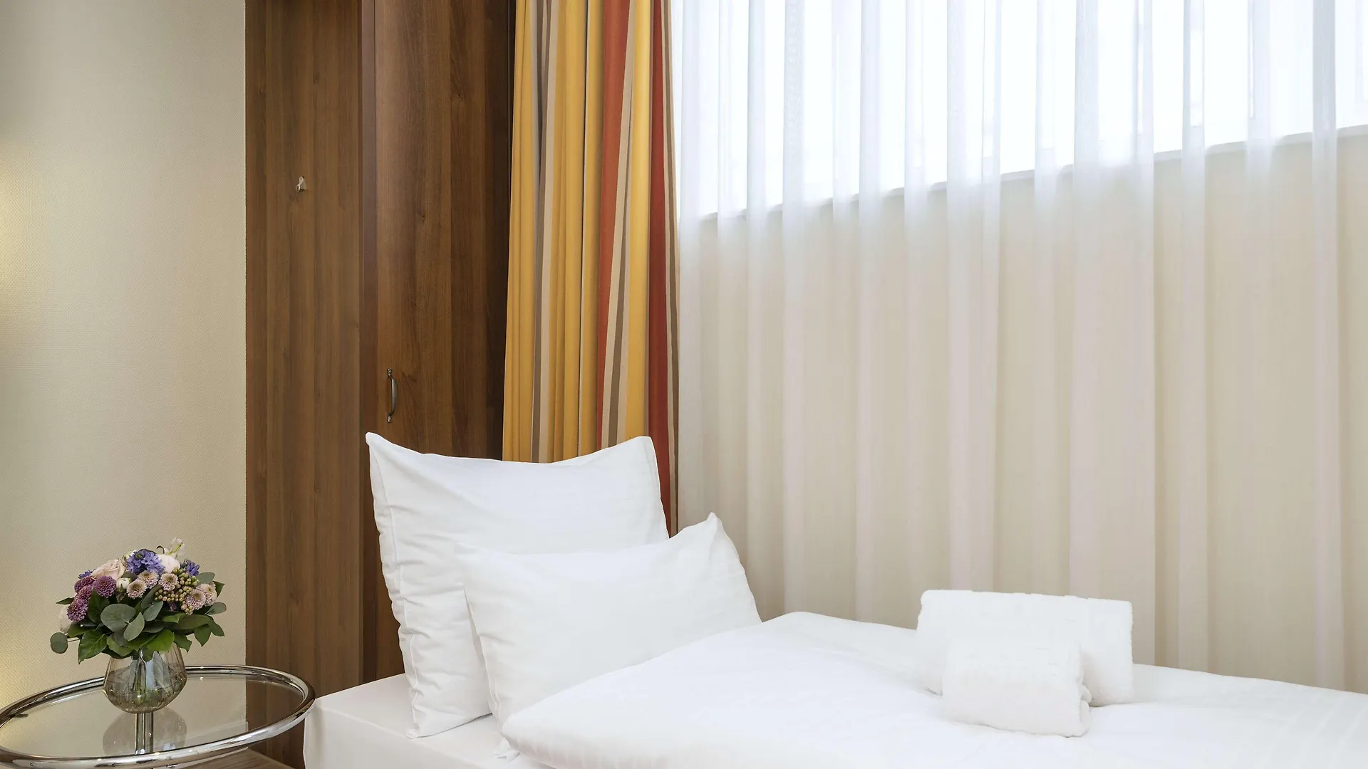 Nh 빈 벨베데레 호텔 비엔나 4*,